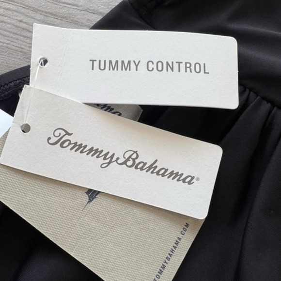 Tommy Bahama Womens Black‎ Pearl V Front Bandeau One Piece  Swimwear Size 6 NWT - Picture 3 of 6